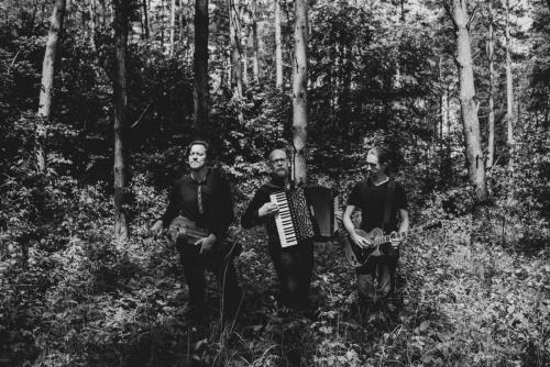 Isna-Trio-fot.-Gosia-Kawka-3